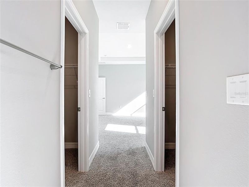 Spacious, unfurnished interior of a new home in , North Port (Image 9).