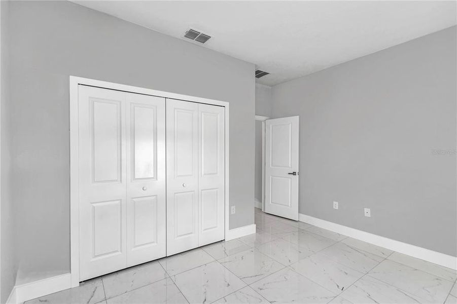 Spacious, unfurnished interior of a new home in , Ocala (Image 11).