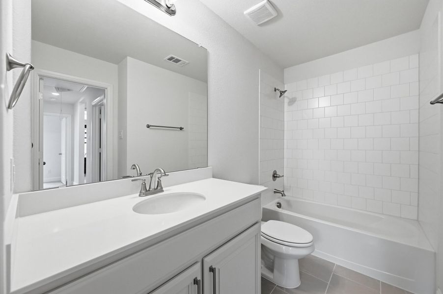 Representative furnished interior of a home built from the Hanover by Cheldan Homes in Craftsmen's Corner, Cleburne (Image 62).