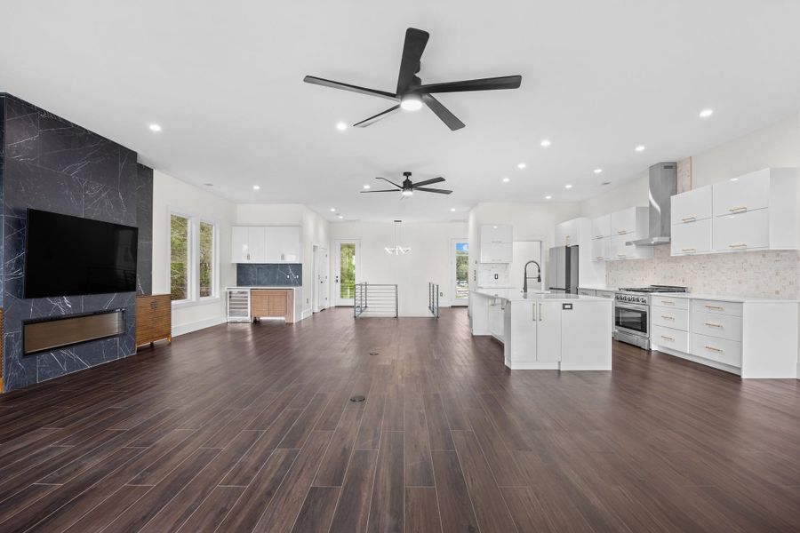 Image 22 of a home in .