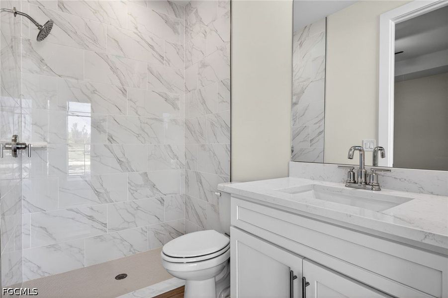 Furnished interior view inside a new home in Cape Coral, Cape Coral (Image 14).