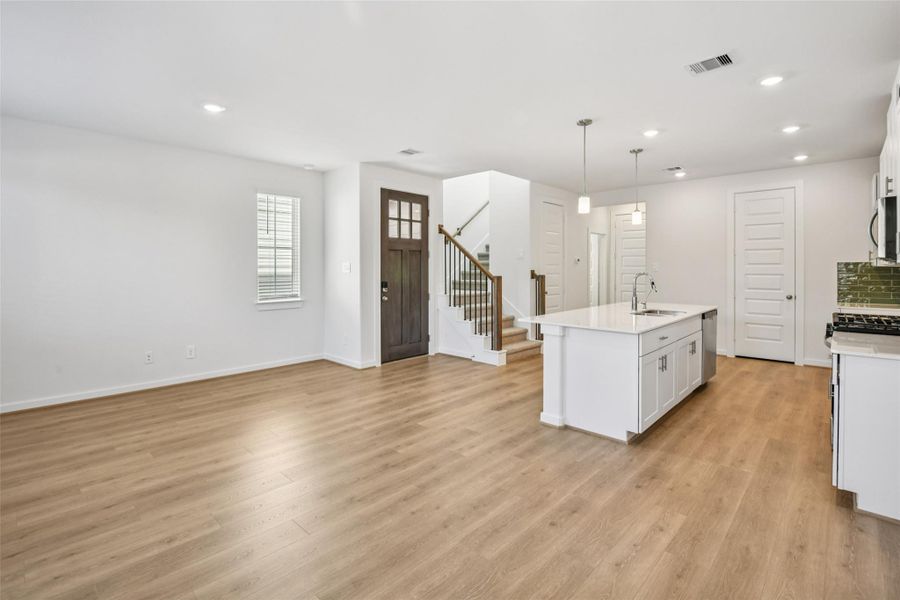 Photo is not of the actual home, but is an inspirational photo of builder’s model home and may depict options, furnishings, and/or decorator features that are not included Photo is not of the actual home, but is an inspirational photo of builder’s model home and may depict options, furnishings, and/or decorator features that are not included