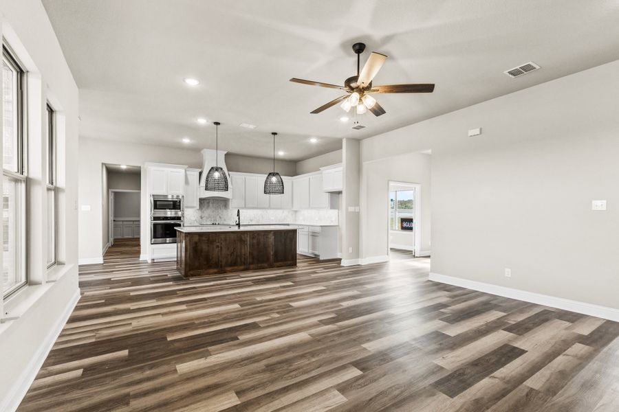 Spacious, unfurnished interior of a new home in Taylor Ranch, Springtown (Image 15).