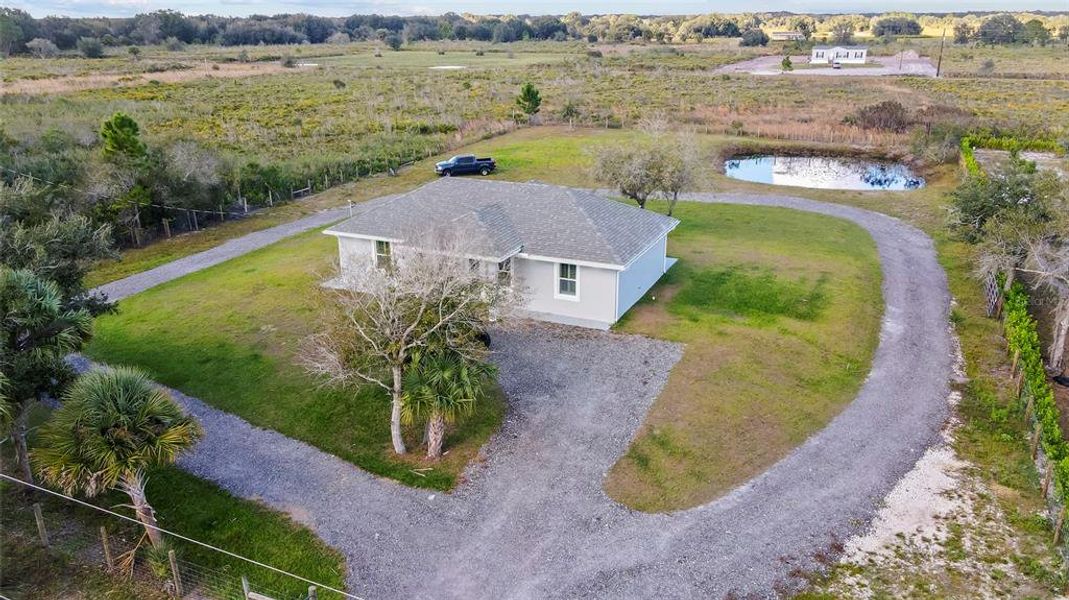 Exterior details and patio area of a home in , Okeechobee (Image 22).