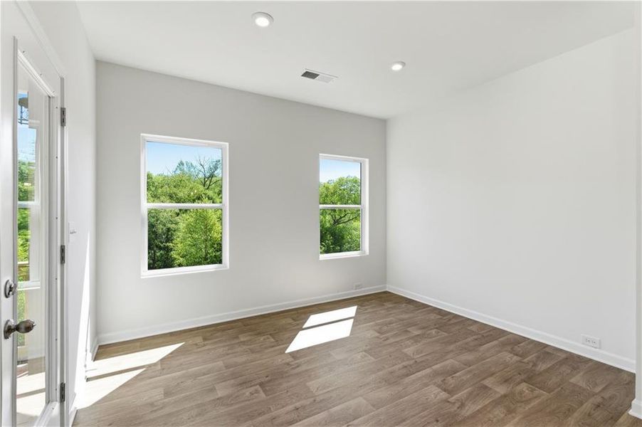 Spacious, unfurnished interior of a new home in The View at Groover’s Lake, Lithia Springs (Image 16).