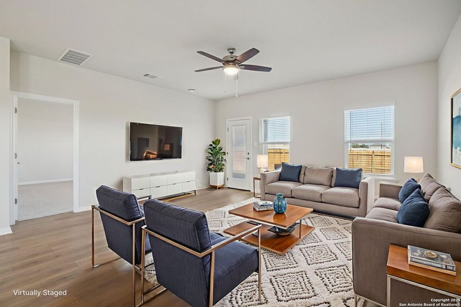 Furnished interior view inside a new home in Carmel Ranch, Schertz (Image 15). Furnished interior view inside a new home in Carmel Ranch, Schertz (Image 15).