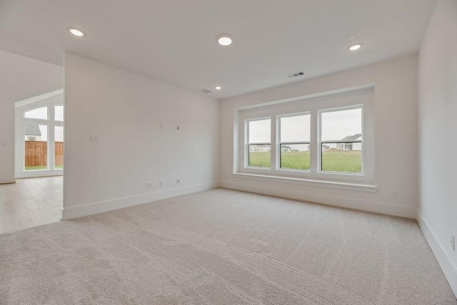 Spacious, unfurnished interior of a new home in Park Place, Prosper (Image 26). Spacious, unfurnished interior of a new home in Park Place, Prosper (Image 26).