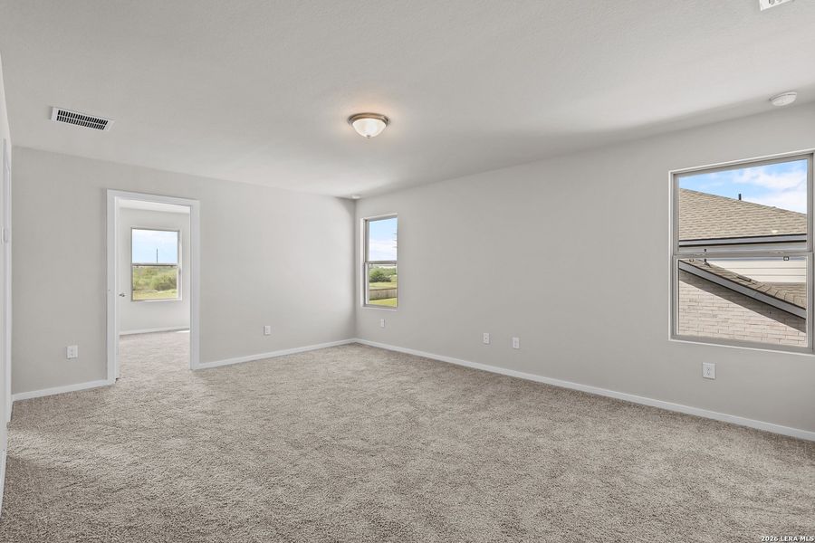 Spacious, unfurnished interior of a new home in Summerlin, San Antonio (Image 38).