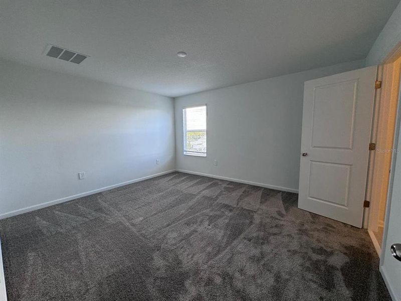 Spacious, unfurnished interior of a new home in Cascades, Davenport (Image 35).
