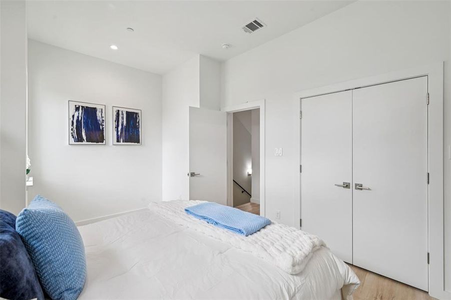 Furnished interior view inside a new home in , Dallas (Image 9).