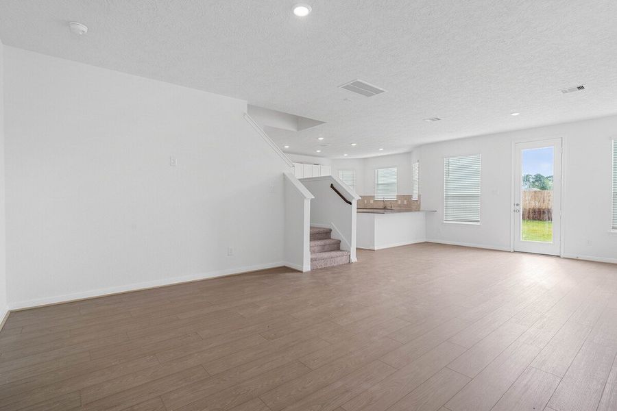 Spacious, unfurnished interior of a new home in Sunset Grove South, Hitchcock (Image 6).