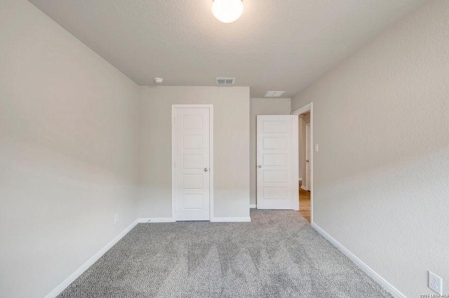 Spacious, unfurnished interior of a new home in Greenspoint Heights, Seguin (Image 26).