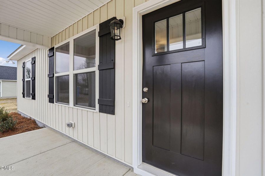 7-web-or-mls-244 Rae St-4-1