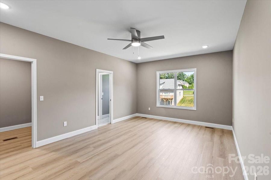 Spacious, unfurnished interior of a new home in , Hickory (Image 16).