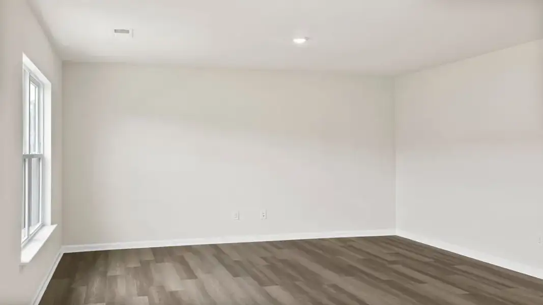 Spacious, unfurnished interior of a new home in Waverly Station, Greenwood (Image 28).