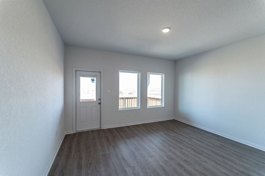 Spacious, unfurnished interior of a new home in Katzer Ranch, Converse (Image 11).