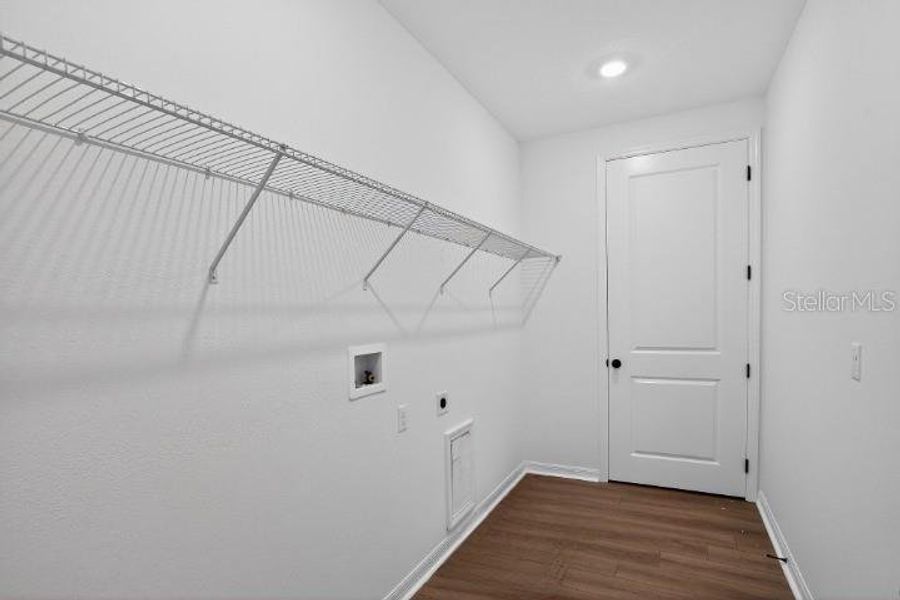 Spacious, unfurnished interior of a new home in Trailside, Mount Dora (Image 24).