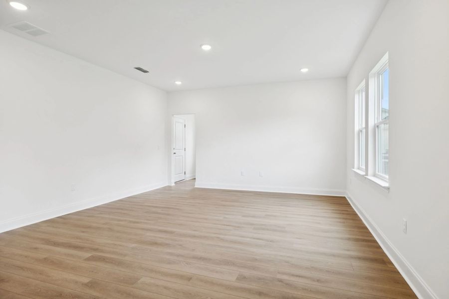 Spacious, unfurnished interior of a new home in Ascent at Arbor Ridge, La Vergne (Image 24).