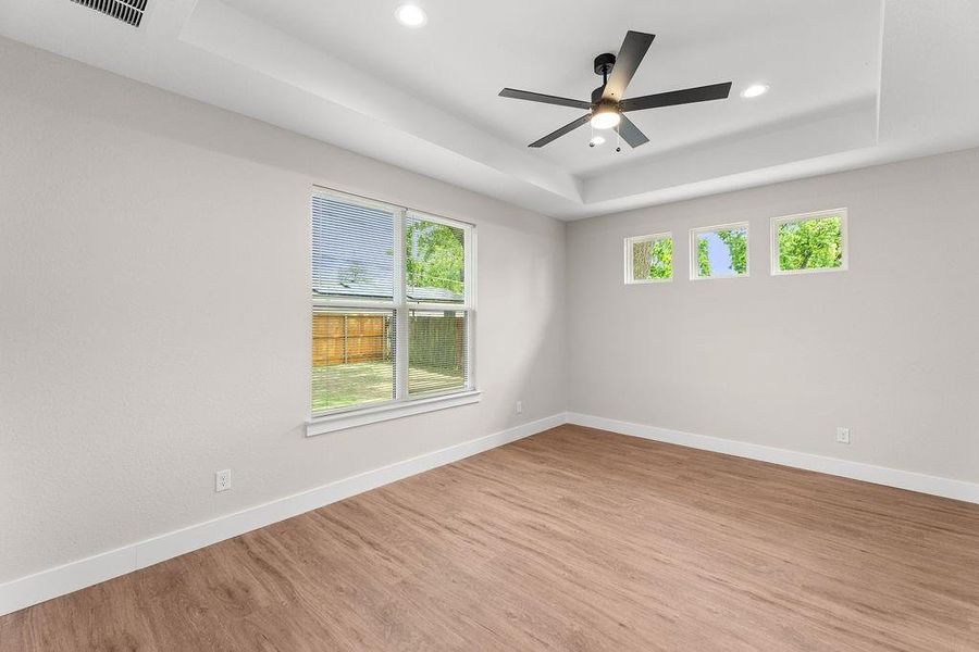 Spacious, unfurnished interior of a new home in , Dallas (Image 17).