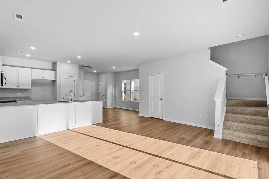 Spacious, unfurnished interior of a new home in Hanes Lake, Winston-Salem (Image 26). Spacious, unfurnished interior of a new home in Hanes Lake, Winston-Salem (Image 26).