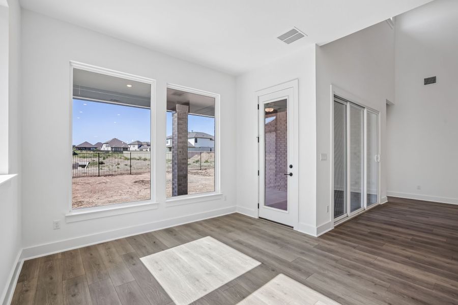 Representative unfurnished interior of a home built from the Anderson by Taylor Morrison in Travisso, Leander (Image 19).