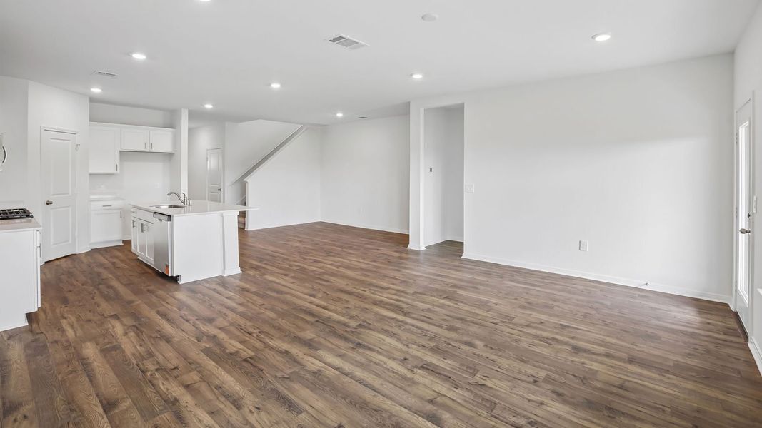Spacious, unfurnished interior of a new home in Prairie Lakes, Buda (Image 23).