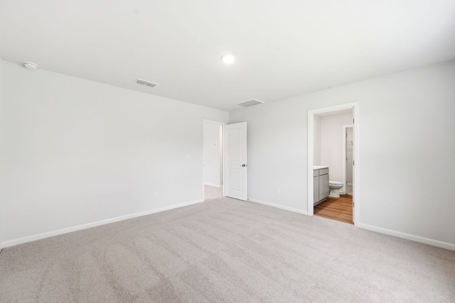 Spacious, unfurnished interior of a new home in Grand Arbor, Blythewood (Image 15). Spacious, unfurnished interior of a new home in Grand Arbor, Blythewood (Image 15).
