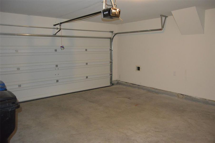Spacious, unfurnished interior of a new home in Delano Estates, Greenville (Image 19).