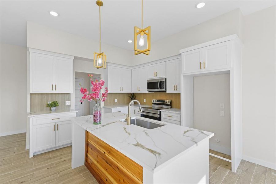 Furnished interior view inside a new home in , Dallas (Image 6).