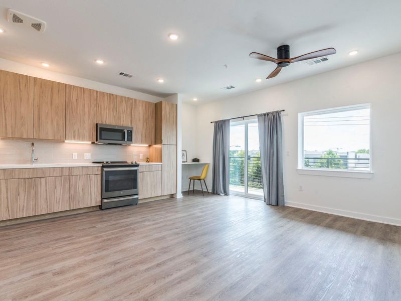 Lovely natural light throughout Lovely natural light throughout