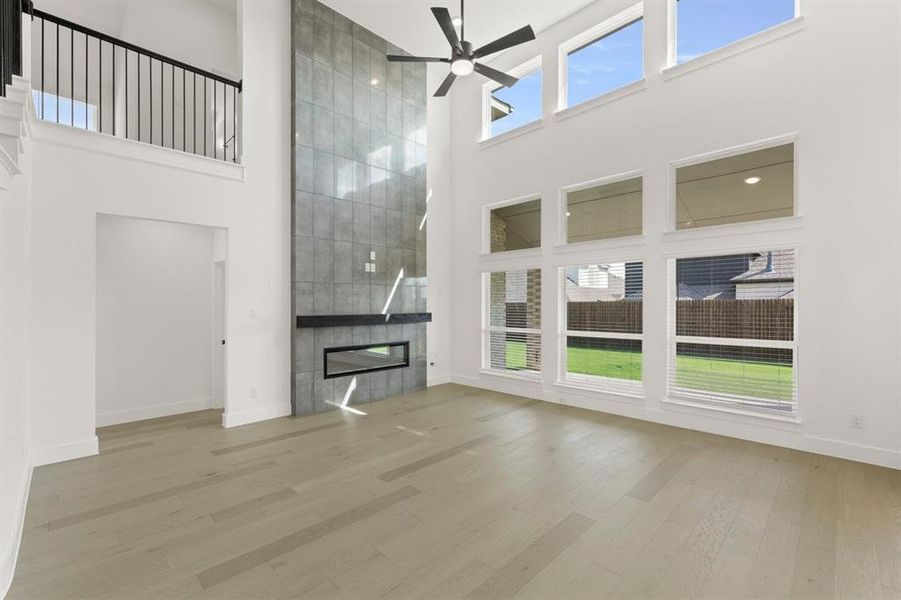 Spacious, unfurnished interior of a new home in Woodcreek, Rockwall (Image 13).
