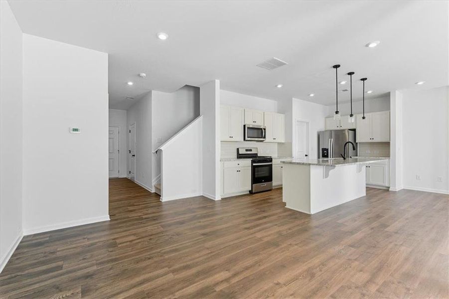 Spacious, unfurnished interior of a new home in Park Center Pointe, Austell (Image 34).