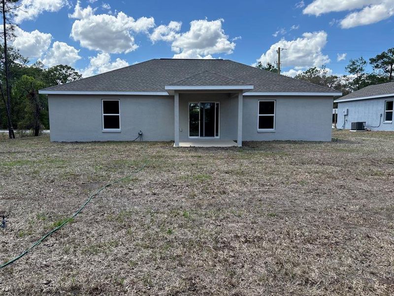 Exterior details and patio area of a home in , Dunnellon (Image 14). Exterior details and patio area of a home in , Dunnellon (Image 14).