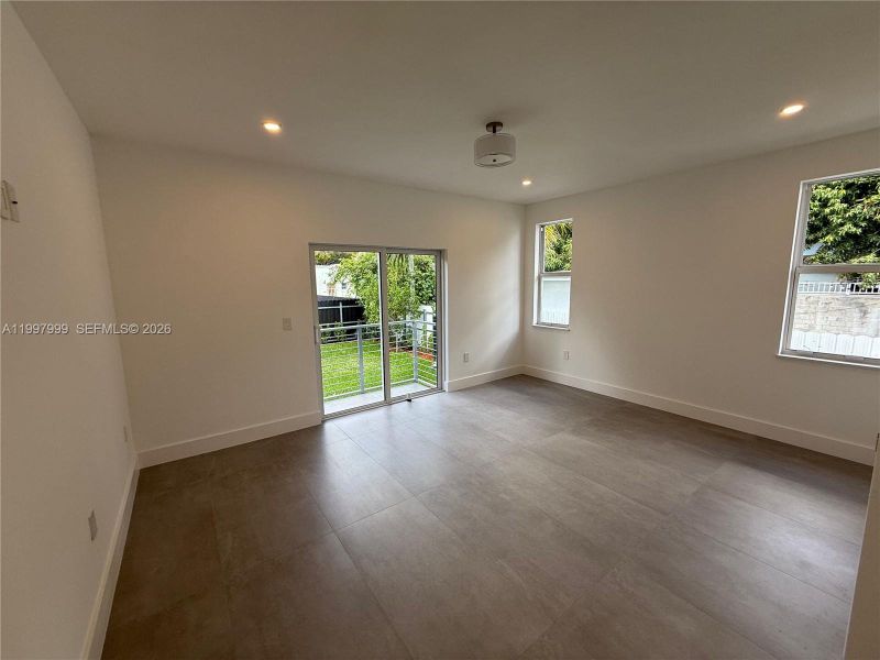Spacious, unfurnished interior of a new home in , Miami (Image 28).