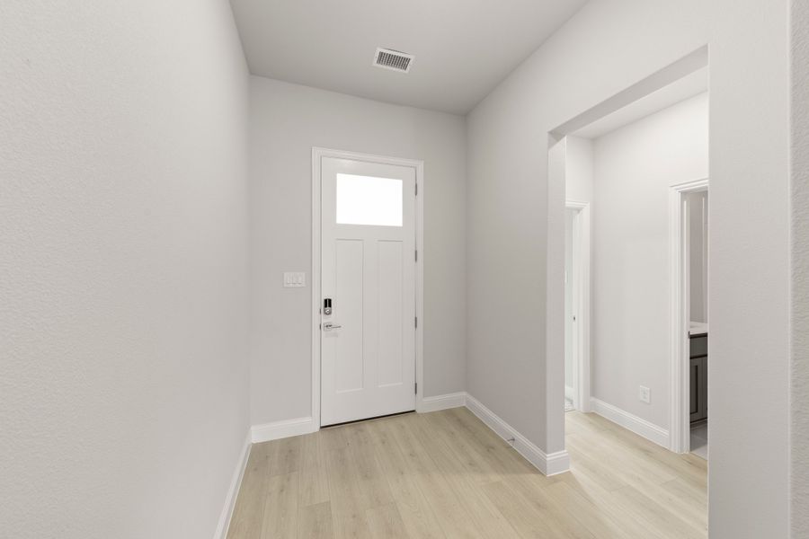 Representative unfurnished interior of a home built from the Patriot by Rockwell Homes in Creekside, Royse City (Image 129). Representative unfurnished interior of a home built from the Patriot by Rockwell Homes in Creekside, Royse City (Image 129).