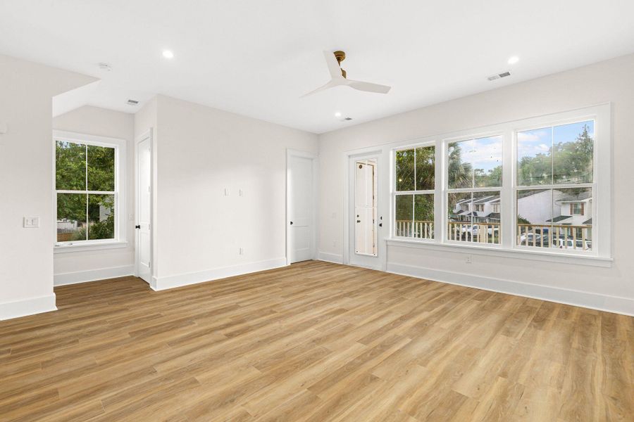 Spacious, unfurnished interior of a new home in , Mount Pleasant (Image 19).