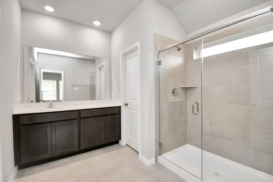 Furnished interior view inside a new home in Montgomery Ridge: Founders Collection, Montgomery (Image 5).