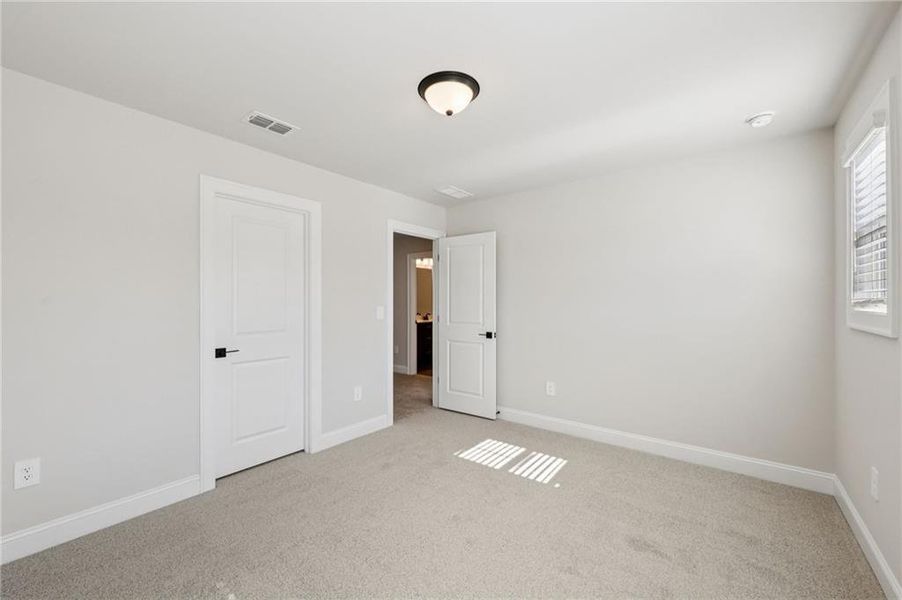 Spacious, unfurnished interior of a new home in River Pointe, Monroe (Image 42).
