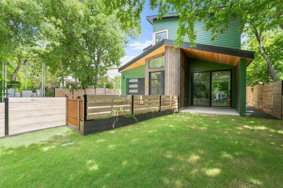 Exterior details and patio area of a home in , Austin (Image 22).