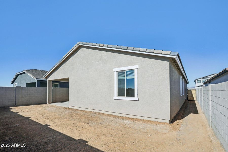 35-web-or-mls-W Bajada Rd-S1012-035