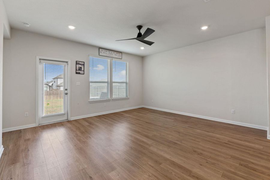 Spacious, unfurnished interior of a new home in The Ridge at Trinity Ranch, Elgin (Image 35). Spacious, unfurnished interior of a new home in The Ridge at Trinity Ranch, Elgin (Image 35).