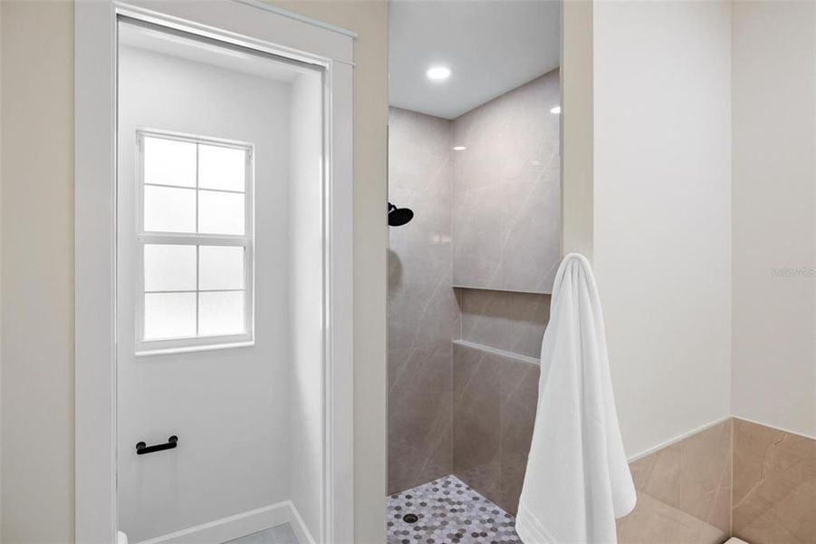 Image 29 of a home in .