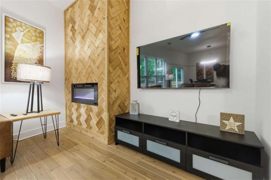 Furnished interior view inside a new home in , Atlanta (Image 14).