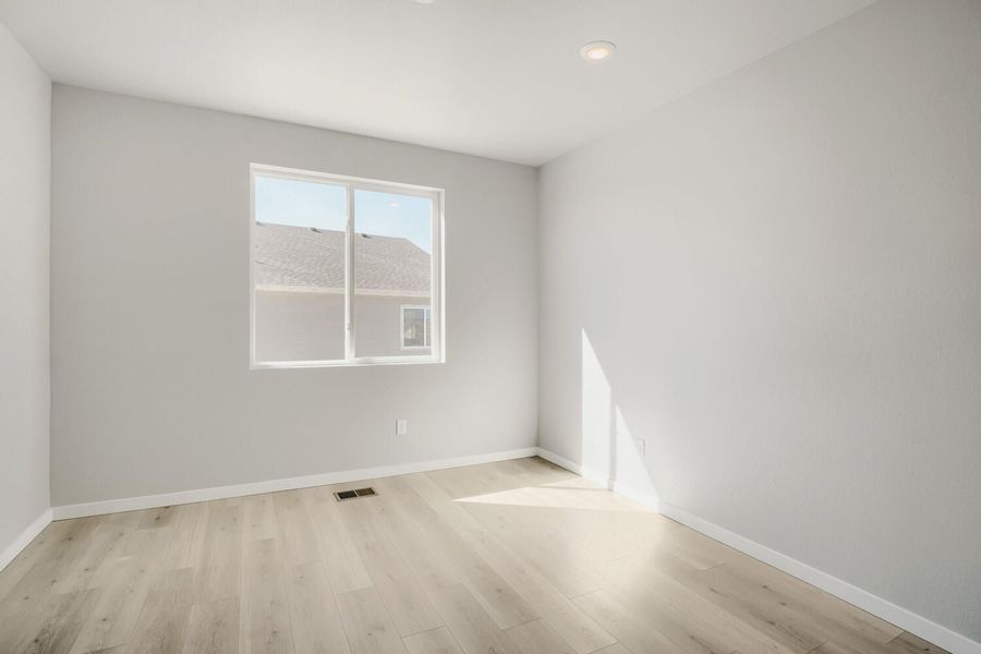 5br New Home in Elizabeth, CO.  - Slide 9