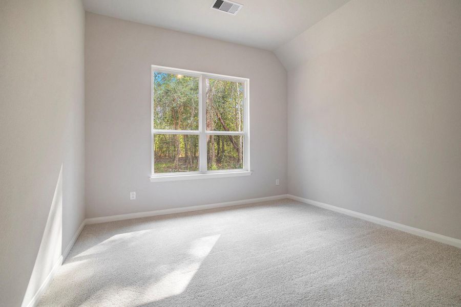 Spacious, unfurnished interior of a new home in Encino Estates, Dayton (Image 12).