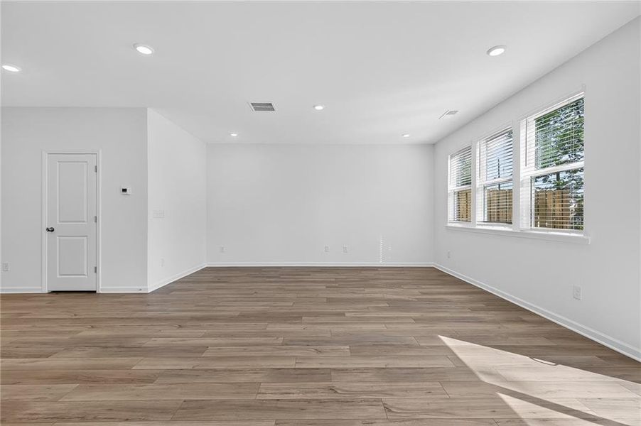 Spacious, unfurnished interior of a new home in , Lawrenceville (Image 15).