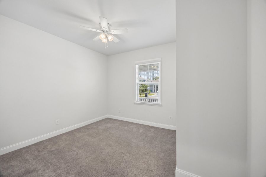 Spacious, unfurnished interior of a new home in , Beaufort (Image 15).