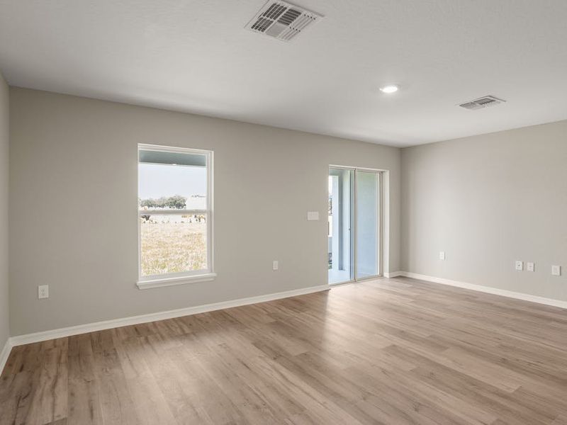Move-in ready 3 bedroom, open-layout townhome for sale in Winter Haven, FL!