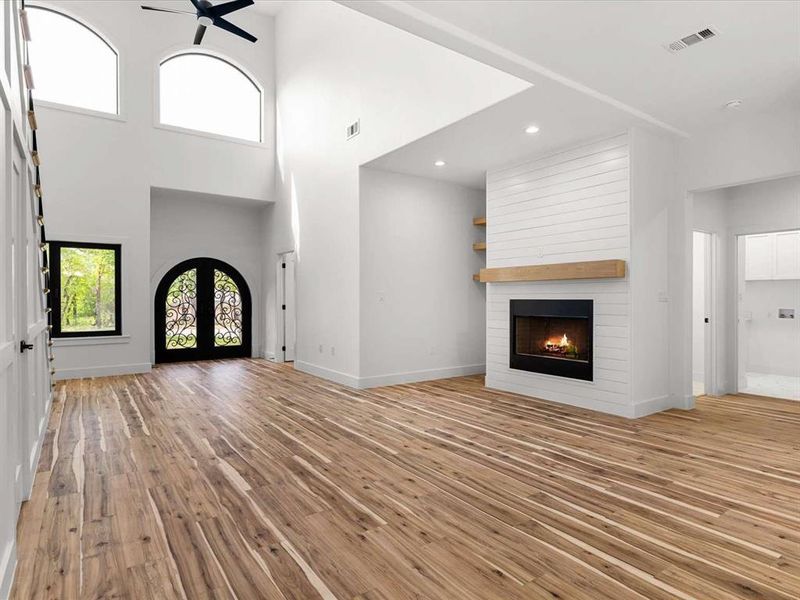Spacious, unfurnished interior of a new home in , Flower Mound (Image 19). Spacious, unfurnished interior of a new home in , Flower Mound (Image 19).