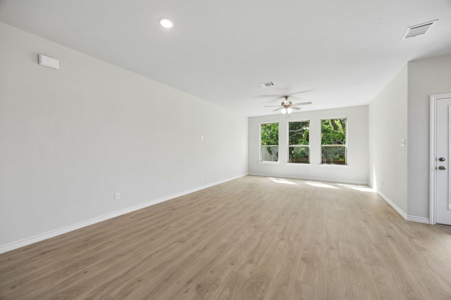 Spacious, unfurnished interior of a new home in Eagle Cove, Denton (Image 20). Spacious, unfurnished interior of a new home in Eagle Cove, Denton (Image 20).